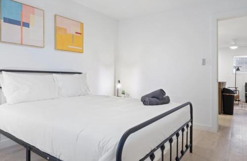 South Lamar Apartment | Brand New Unit 5 min to Downtown Austin