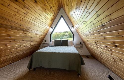 Makanda Ski Chalet | Breathtaking A-frame with Impressive Nature Views in Carbondale, Illinois