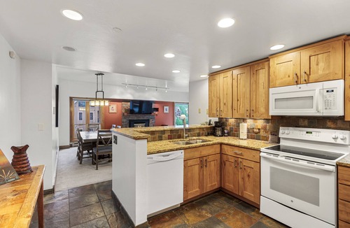 Peak 9 Condo | Breckenridge Ski In Ski Out Condo, Pool & Hot Tubs, Great Views, Walk to Town