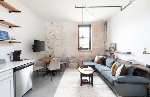 Westown Apartment | Brewery District 2-Story 2BR Apt Near Fiserv with Rooftop, Gym, and Parking