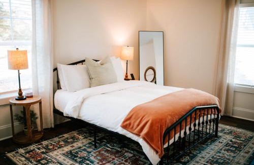 Athens House | Bright Artist's Cottage-mins To Dt,campus,stadium