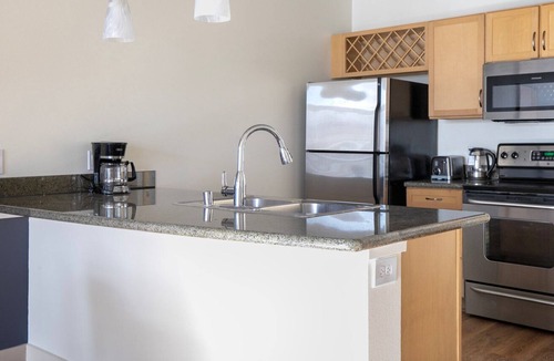 Ballpark Apartment | Bright LoDo 2BR w/ W/D, Roof & Gym, nr Coors Field, by Blueground