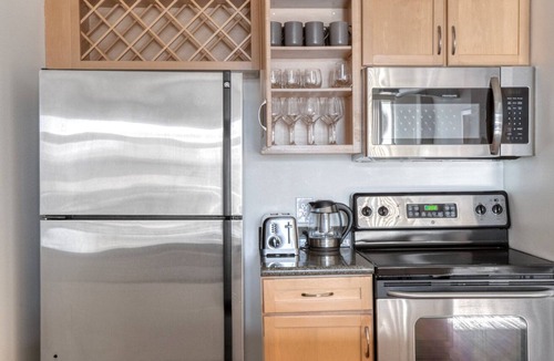 Ballpark Apartment | Bright LoDo 2BR w/ W/D, Roof & Gym, nr Coors Field, by Blueground