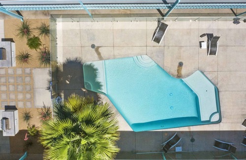 Roosevelt Condo | Bright Micro-Flat steps from DTPH – Pool