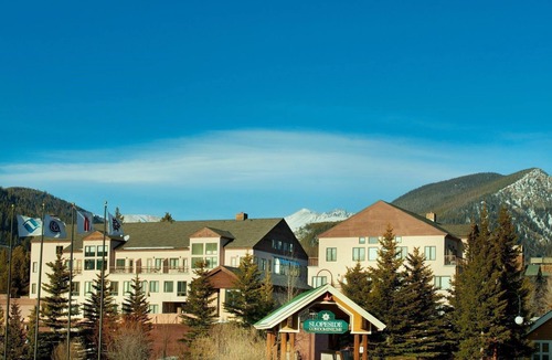 Mountain House Apartment | Bright Mountain Condo for 4 with Full Kitchen