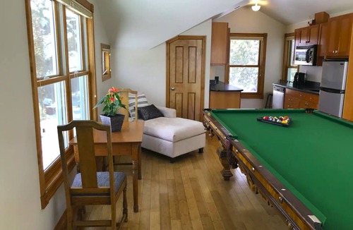 Central Boulder Apartment | Bright Open Studio 3 blocks to Pearl Street - A Sweet "Pool Suite" downtown.