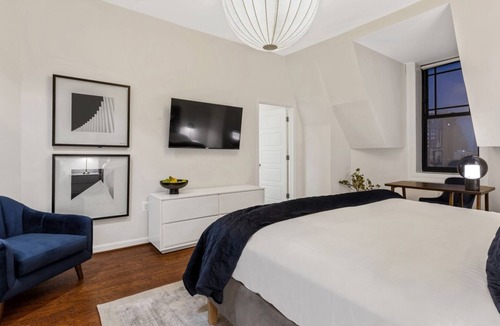 Downtown Baltimore House | Bright & Stunning Studio in Mt. Vernon