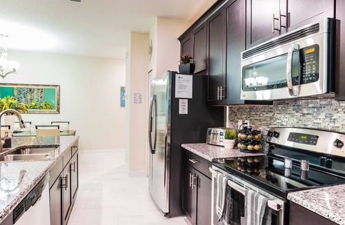 OakLeaf Plantation House | BRL4805 Summary: Stor