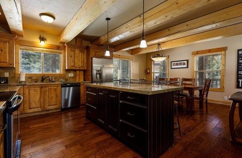 Duck Creek Village Cabin | Browning Lodge Retreat!