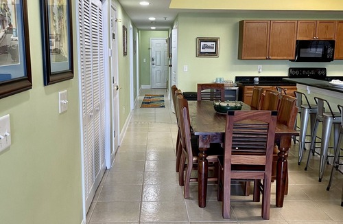 Crescent Beach Condo | Bubbles Up. Ocean View Corner Unit in Coconut Grove. North Myrtle Beach, SC