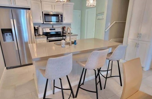 Port Isabel House | Bungalow Tarvana #2 3 Bedroom Home by RedAwning