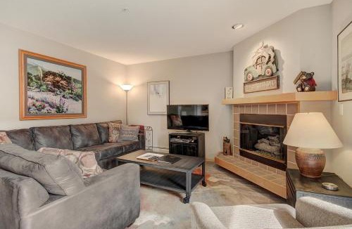 Mountain House Apartment | C213 Cinnamon Ridge Condo