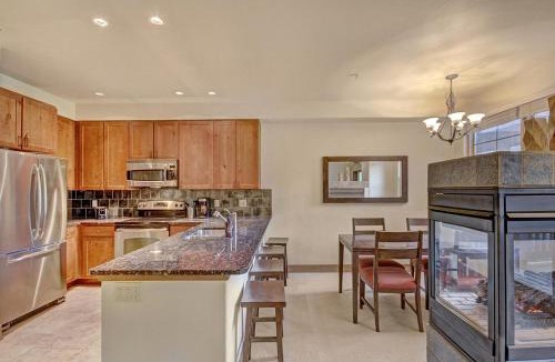 Copper Mountain Village House | Ca3202 The Cache Condo