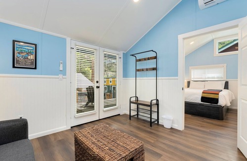 Poudre Park Cabin | Cabin 5- Blue Lake Suite