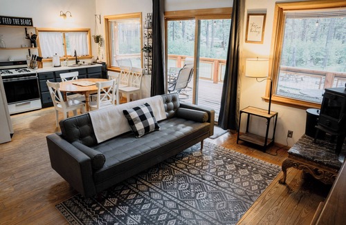 Chama Cabin | Cabin In The Pines - Walk to Sargents Wildlife Area