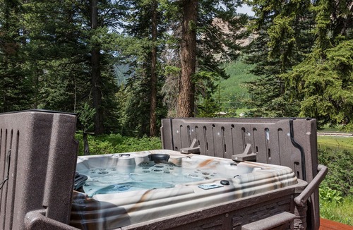 Purgatory House | Cabin on Pond - Hot Tub - 2 Miles from Purgatory - Pet Friendly - One Acre