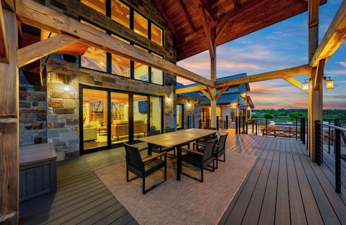 Graford House | Cabin on the Cliff/Possum Kingdom Dock Views