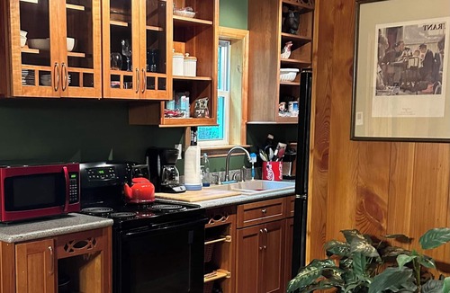Shippenville Cabin | Cabin on the North Country Trail and close to the Clarion River. Open all Year.