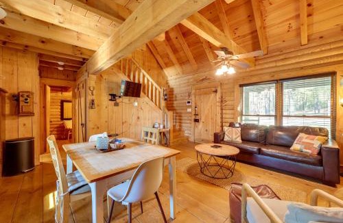 Hueytown House | Cabin with Catch and Release Pond in Hueytown!