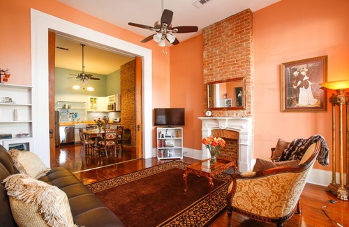 Faubourg Delassize Apartment | Camelback Guest House