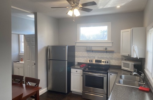 Old North Columbus House | Campus Crest B (Cozy 2 bdrm Near Campus Townhouse)