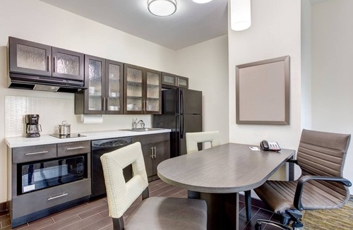 East Syracuse Hotel | Candlewood Suites East Syracuse - Carrier Circle by IHG