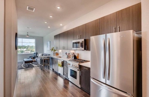 West End Condo | Capitol View Condos | Downtown Austin - Lone Star
