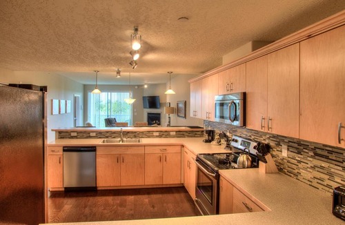 Ocean Shores Apartment | Captain Gray`s Landing Condo - Oyhut Bay Seaside Village