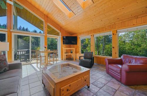 Neahkahnie Beach House | Captain's Hideaway