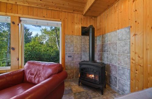 Neahkahnie Beach House | Captain's Hideaway