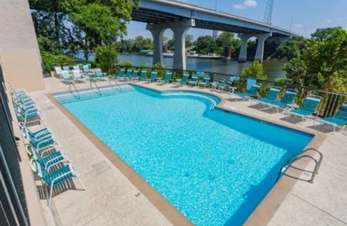 East Bank Condo | Captain's Quarters Riverfront #2