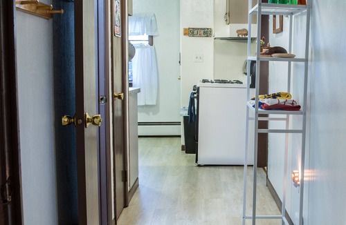 Athol Springs Apartment | Carriage House between Highmark Stadium & EC Fair