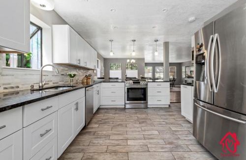 Westside House | Casa Bonita - An Irvie Home