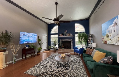 Northeast Heights House | Casa Tranquil Azul - A tastefully renovated home