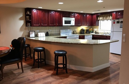 Gatlinburg Condo | Cascading Creek/Gatehouse Condos/2BR/1st floor/no steps