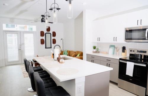 McNeil Apartment | Casita Cactus Pool - Near Q2, Domain & Parks