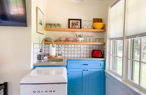 Ingram Cabin | Casita l Pool l Hot tub l River l Lake l Firepit