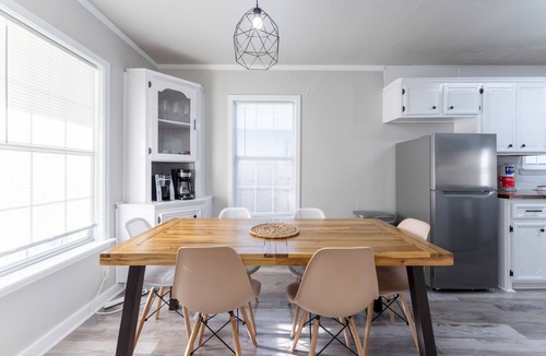 Del Mar House | Central 3BR Comfortable Family-Friendly Extd Stay