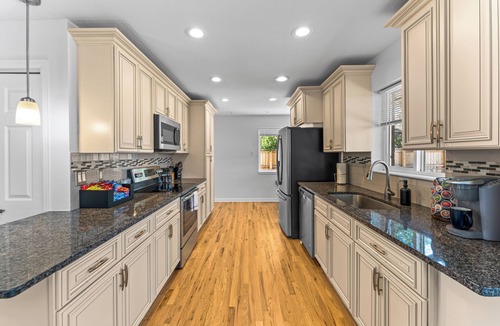 Creighton House | Centrally Located Spacious Home for Big Groups Near Red Rocks, Hiking, Colleges