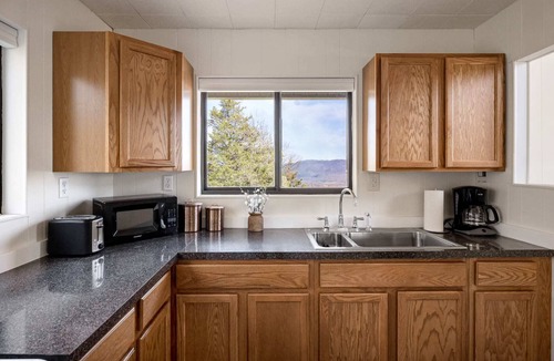 Old Fields House | Chalet w Stunning Views, Hot Tub, Fire Pit, & WiFi
