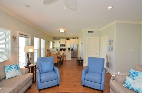 Port Bolivar House | Changes in Latitudes - 2ND ROW GULF/BEACHVIEWS! - 4/3, Sleeps 14