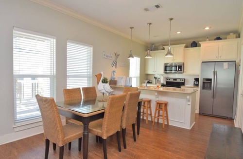 Port Bolivar House | Changes in Latitudes - 2ND ROW GULF/BEACHVIEWS! - 4/3, Sleeps 14