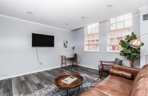 Thompson Square - Bunker Hill Apartment | Charlestown 2br w in-unit wd close to dining BOS-962