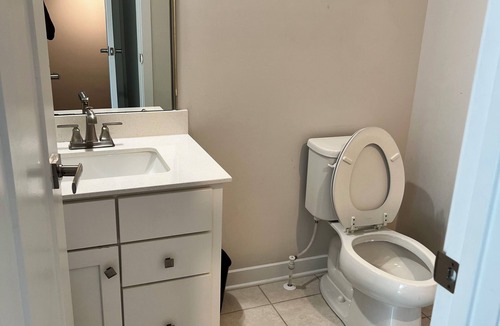 Landover House | Charming 1-bedroom house in marvelous Hyattsville with AC, WiFi