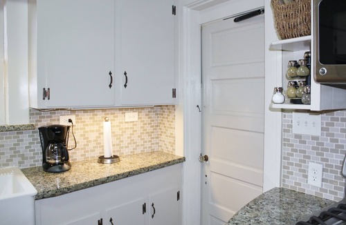 Galveston House | Charming 1924 Craftsman Style Cottage Adjacent to the Garten Verein