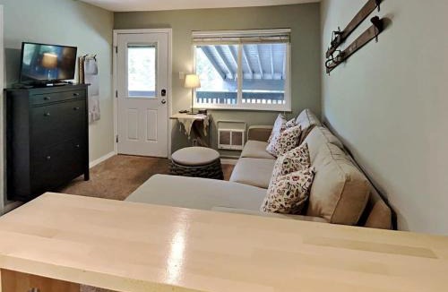 Breckenridge House | Charming 1BR in Scenic Blue River Near Hiking