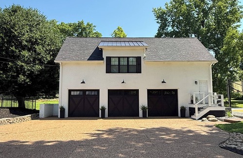 Hendersonville House | Charming 2-bedroom carriage house located in a peaceful, and quiet neighborhood.
