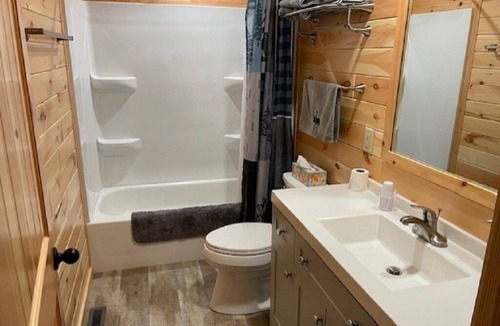 Arbor Vitae Cabin | Charming 2-bedroom cabin 30 feet from the shores of Mid Lake on Minocqua Chain