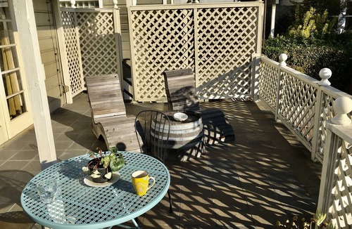 Pacific Heights Apartment | Charming 2 Bedroom Victorian top floor private apartment in Pacific Heights home