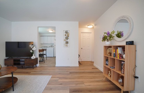 Everett House | Charming 2B1B 1 King 1Queen#Remodeled#Wifi#Parking